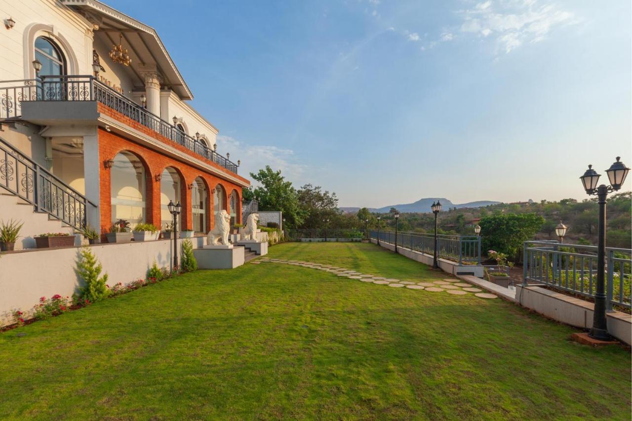 Bellevue Palace By Stayvista - Lavish Abode With A Pool, Landscaped Lawn, Gazebo & Adventure Activities Nashik Ngoại thất bức ảnh