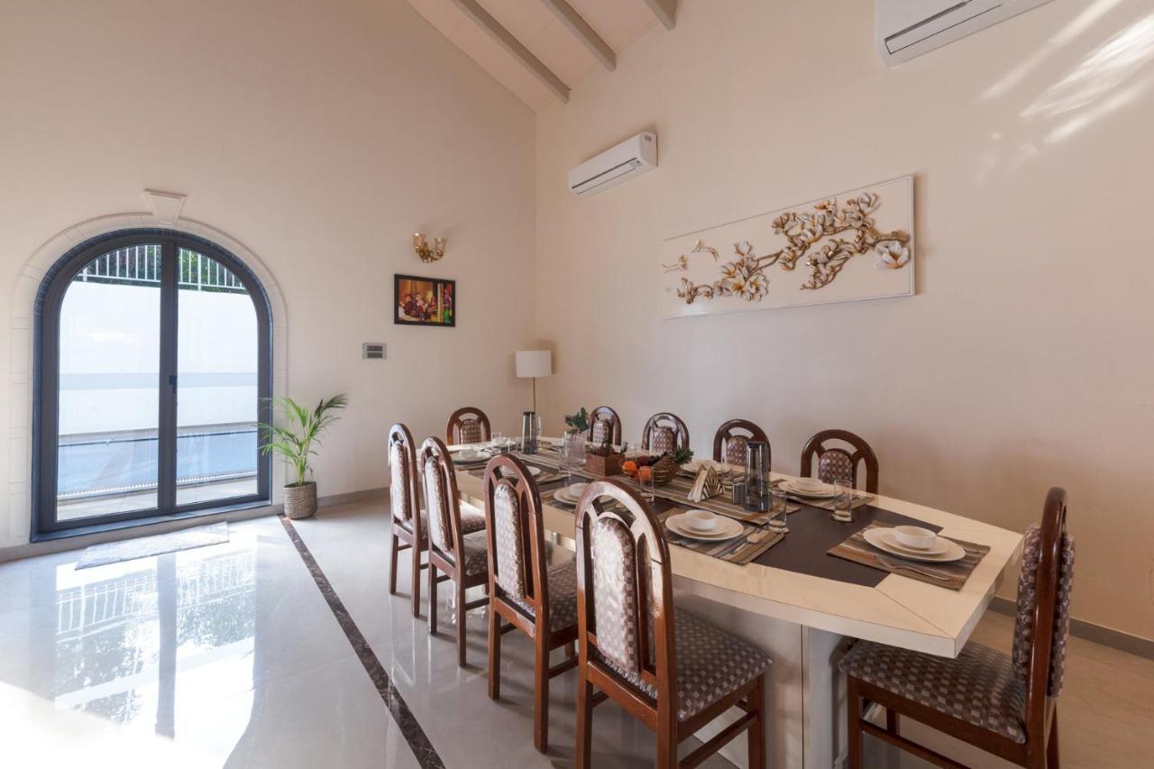 Bellevue Palace By Stayvista - Lavish Abode With A Pool, Landscaped Lawn, Gazebo & Adventure Activities Nashik Ngoại thất bức ảnh