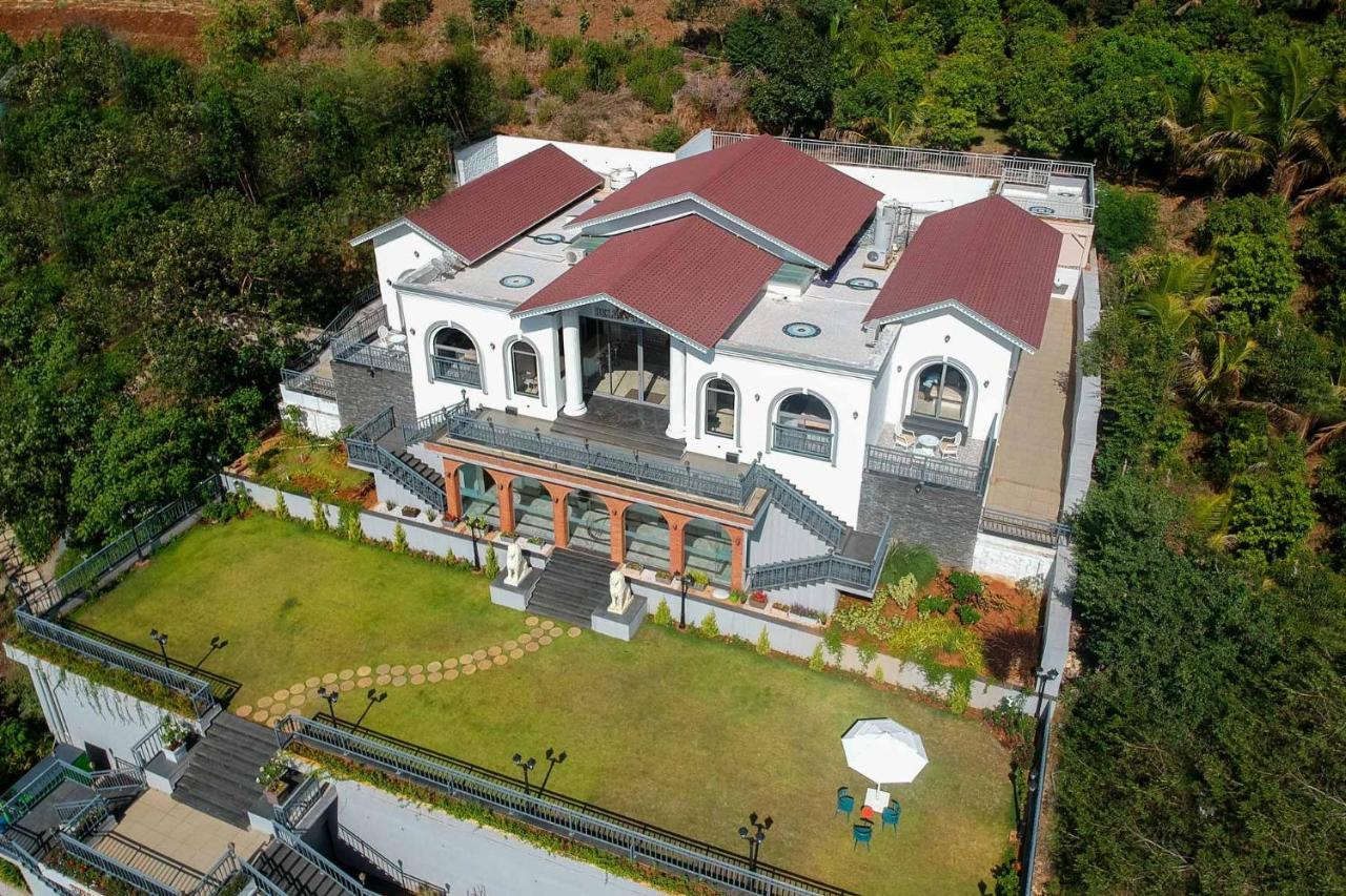 Bellevue Palace By Stayvista - Lavish Abode With A Pool, Landscaped Lawn, Gazebo & Adventure Activities Nashik Ngoại thất bức ảnh