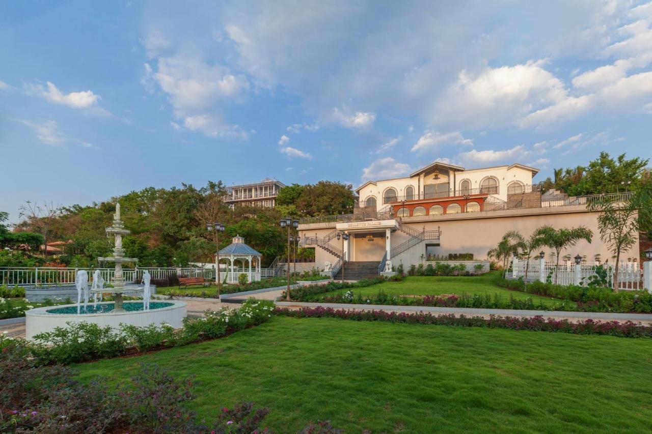 Bellevue Palace By Stayvista - Lavish Abode With A Pool, Landscaped Lawn, Gazebo & Adventure Activities Nashik Ngoại thất bức ảnh
